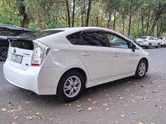 Фото авто Toyota Prius