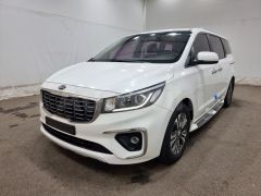 Photo of the vehicle Kia Carnival