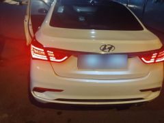 Сүрөт унаа Hyundai Elantra