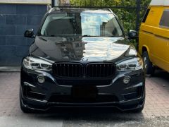 Photo of the vehicle BMW X5