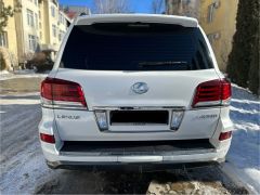 Photo of the vehicle Lexus LX