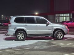 Сүрөт унаа Toyota Land Cruiser Prado