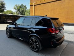 Photo of the vehicle BMW X5