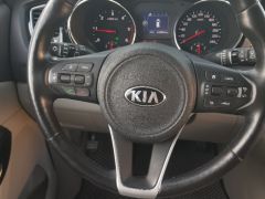 Photo of the vehicle Kia Carnival