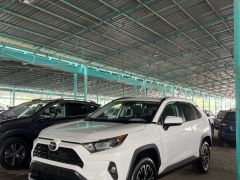 Photo of the vehicle Toyota RAV4