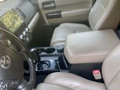 Сүрөт унаа Toyota Sequoia