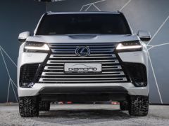 Photo of the vehicle Lexus LX