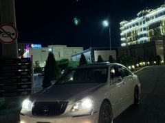 Сүрөт унаа Toyota Crown Majesta