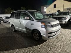 Фото авто Toyota Voxy