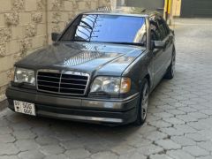 Сүрөт унаа Mercedes-Benz W124