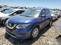 Photo of the vehicle Nissan Rogue