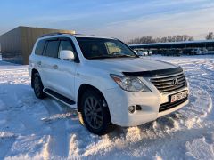 Photo of the vehicle Lexus LX