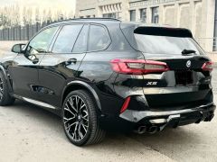 Photo of the vehicle BMW X5