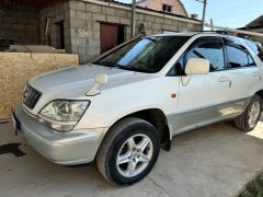 Сүрөт унаа Toyota Harrier