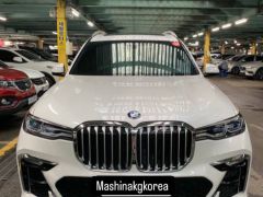 Фото авто BMW X7