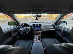 Фото авто Toyota Highlander