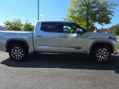 Photo of the vehicle Toyota Tundra