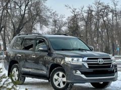 Photo of the vehicle Toyota Land Cruiser