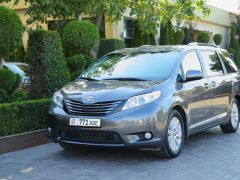 Сүрөт унаа Toyota Sienna