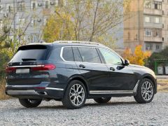 Photo of the vehicle BMW X7