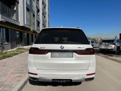 Photo of the vehicle BMW X7