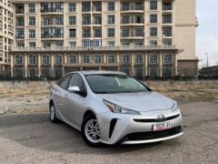 Фото авто Toyota Prius