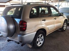 Сүрөт унаа Toyota RAV4