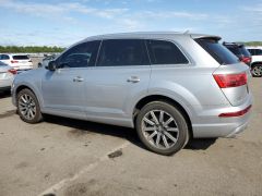 Photo of the vehicle Audi Q7