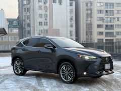 Photo of the vehicle Lexus NX