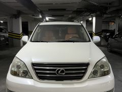 Photo of the vehicle Lexus GX