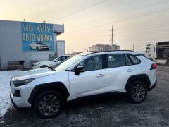 Photo of the vehicle Toyota RAV4