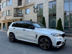 Photo of the vehicle BMW X5