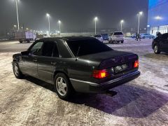 Сүрөт унаа Mercedes-Benz W124