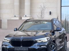 Photo of the vehicle BMW X5