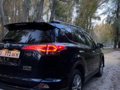 Сүрөт унаа Toyota RAV4