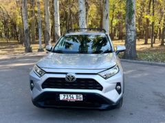 Сүрөт унаа Toyota RAV4