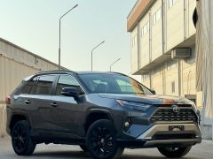 Сүрөт унаа Toyota RAV4