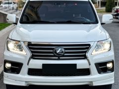 Photo of the vehicle Lexus LX