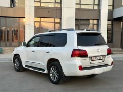 Photo of the vehicle Lexus LX