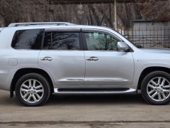 Photo of the vehicle Lexus LX