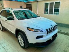 Фото авто Jeep Cherokee