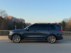 Photo of the vehicle BMW X7