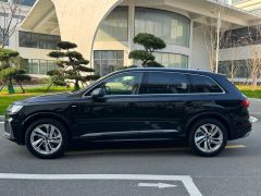 Сүрөт унаа Audi Q7