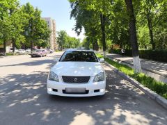 Photo of the vehicle Toyota Crown