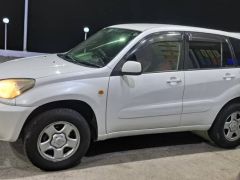 Сүрөт унаа Toyota RAV4