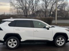 Сүрөт унаа Toyota RAV4