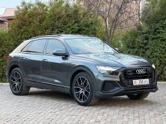 Photo of the vehicle Audi Q8