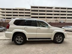 Photo of the vehicle Lexus GX