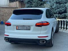 Photo of the vehicle Porsche Cayenne