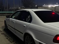 Photo of the vehicle BMW 5 Series